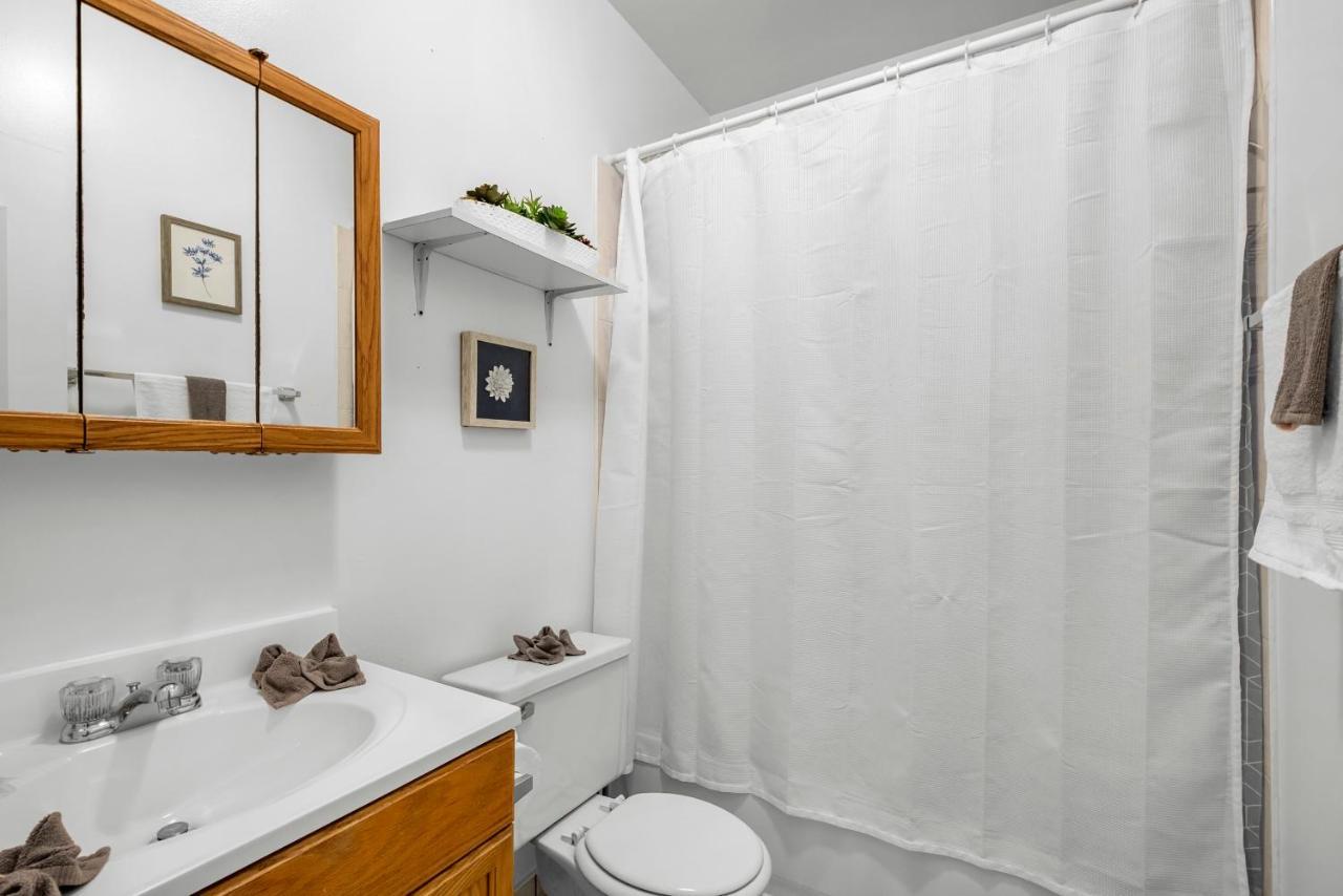 Private W Cozy Yard Apartment *