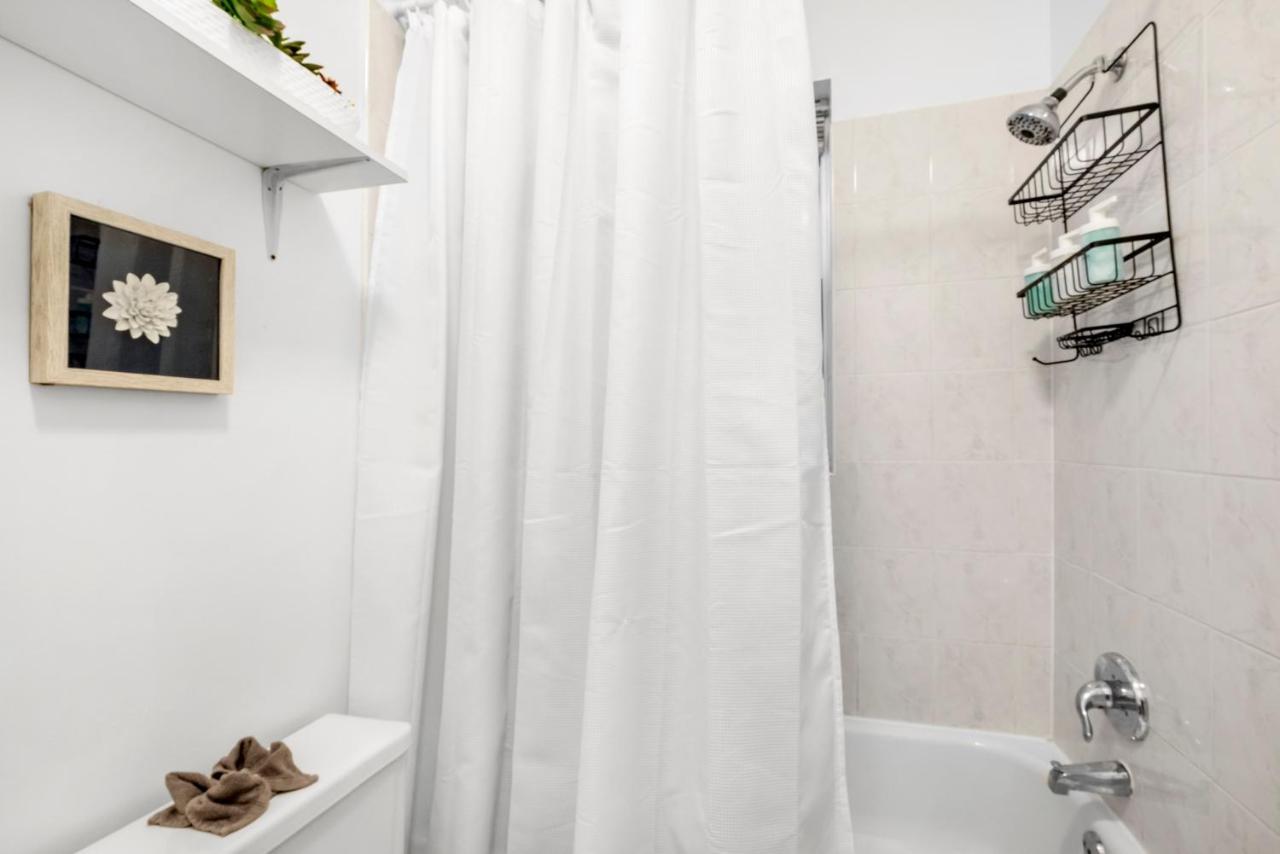 Private W Cozy Yard Apartment