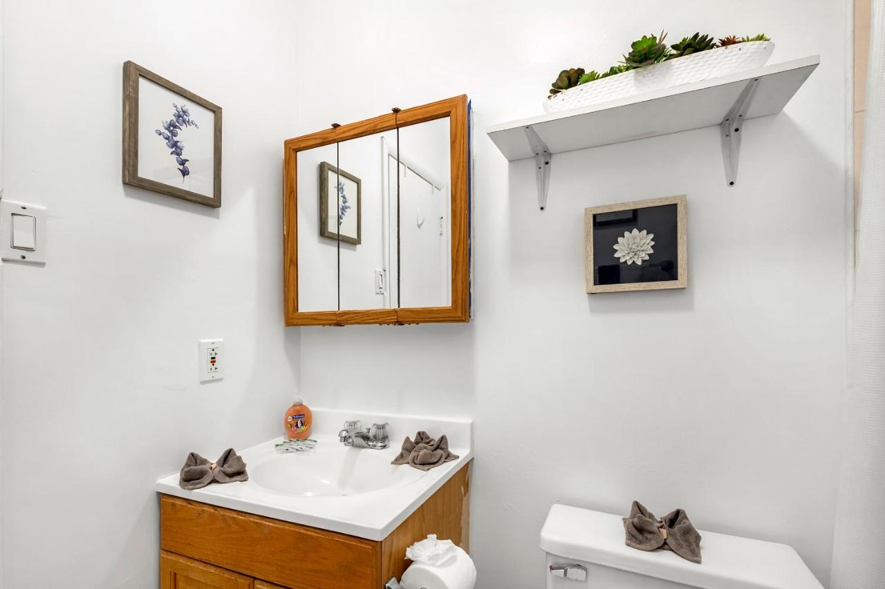 Private W Cozy Yard Apartment *